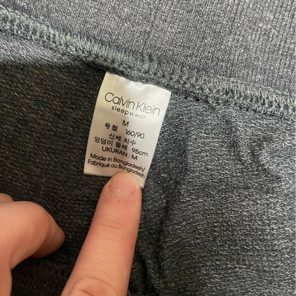 Calvin Klein Soft Joggers - Picture 2 of 2